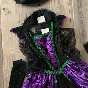 Kids Halloween witch costume